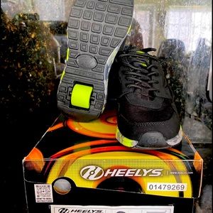 Brand new Heelys shoes size 3Youth